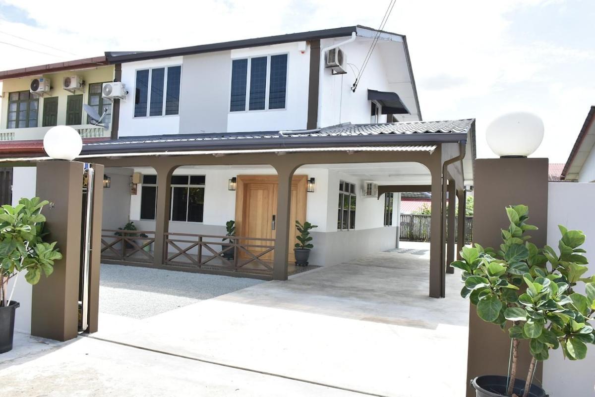 Rain Tree Homestay Bintulu Kültér fotó