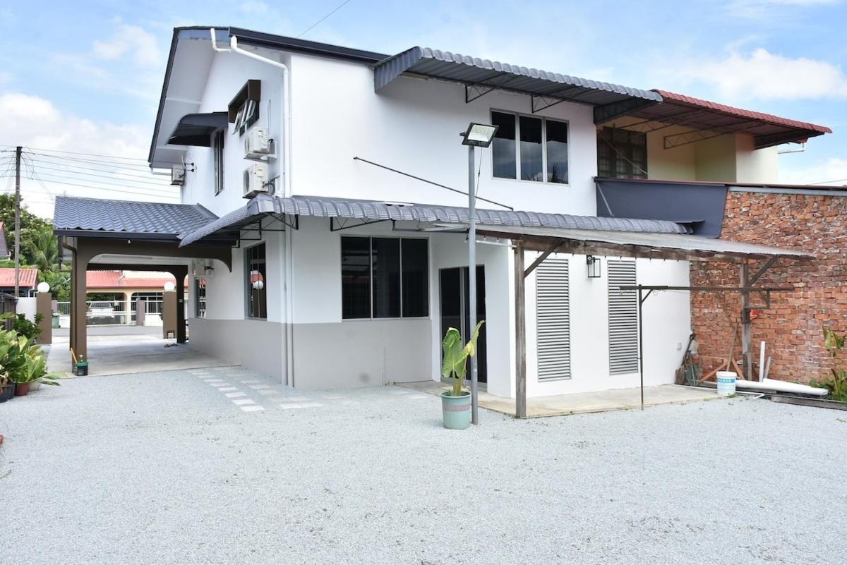 Rain Tree Homestay Bintulu Kültér fotó