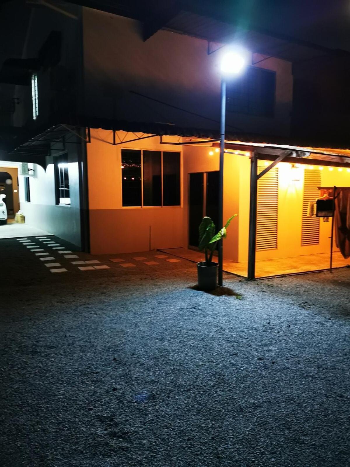 Rain Tree Homestay Bintulu Kültér fotó
