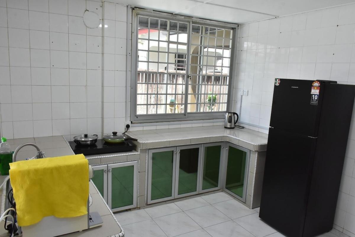 Rain Tree Homestay Bintulu Kültér fotó